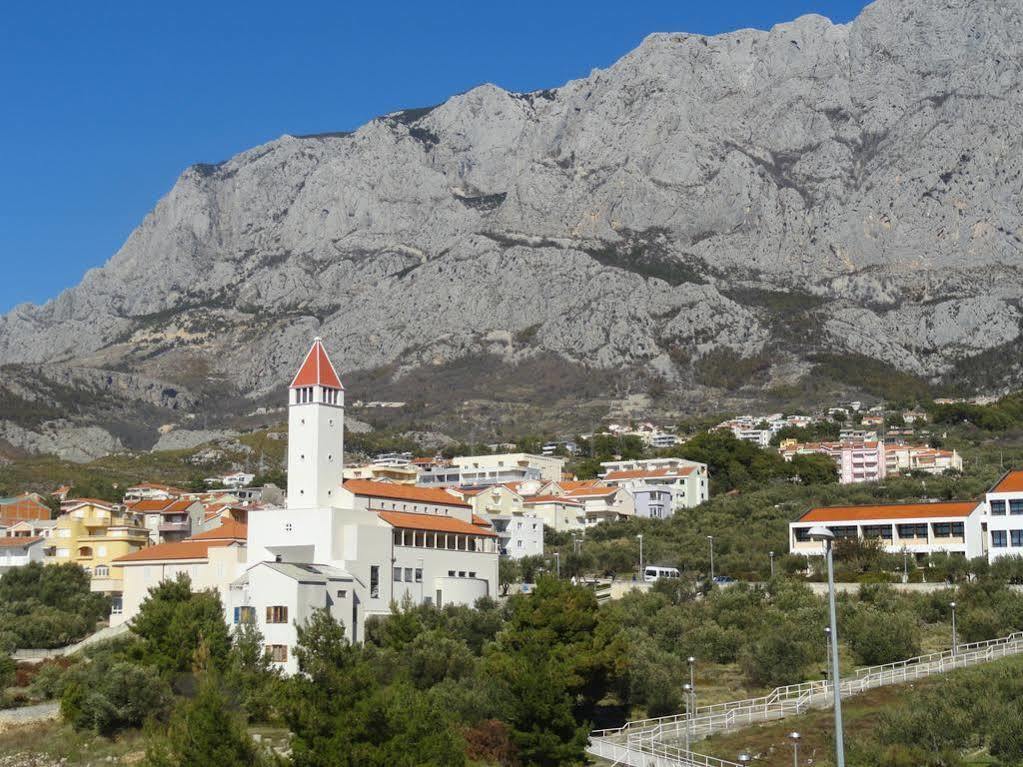 Apartments Anica & Gabriela Makarska Exterior photo